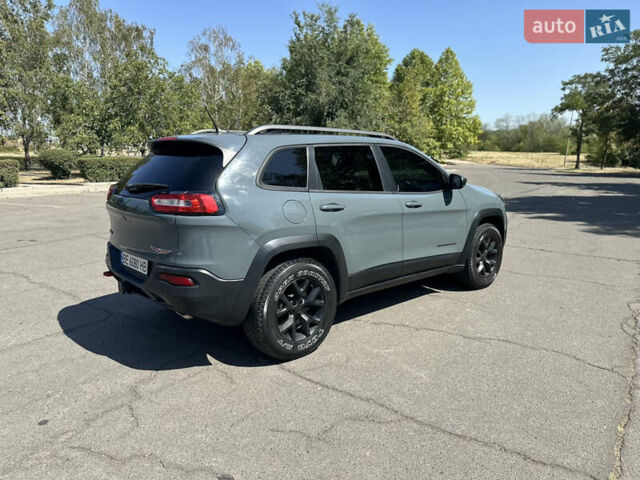Сірий Джип Cherokee, об'ємом двигуна 3.24 л та пробігом 235 тис. км за 15500 $, фото 2 на Automoto.ua