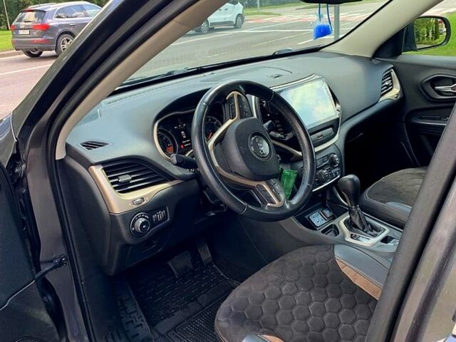 Сірий Джип Cherokee, об'ємом двигуна 2.4 л та пробігом 167 тис. км за 13500 $, фото 7 на Automoto.ua