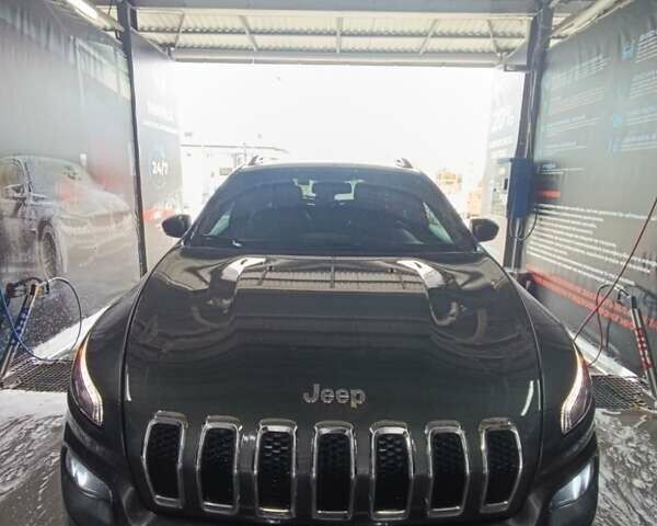 Серый Джип Чероки, объемом двигателя 2.36 л и пробегом 186 тыс. км за 15700 $, фото 38 на Automoto.ua