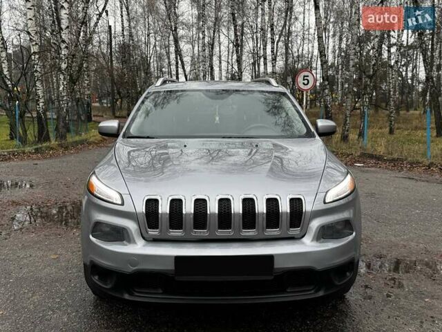 Сірий Джип Cherokee, об'ємом двигуна 2.36 л та пробігом 140 тис. км за 11852 $, фото 1 на Automoto.ua