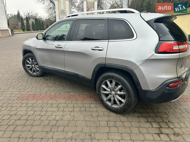 Серый Джип Чероки, объемом двигателя 3.24 л и пробегом 200 тыс. км за 11300 $, фото 3 на Automoto.ua