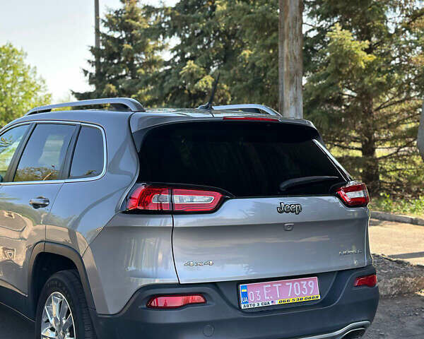 Серый Джип Чероки, объемом двигателя 3.2 л и пробегом 163 тыс. км за 12800 $, фото 25 на Automoto.ua