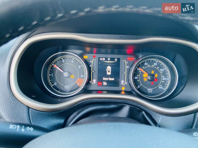 Сірий Джип Cherokee, об'ємом двигуна 2.36 л та пробігом 122 тис. км за 11800 $, фото 16 на Automoto.ua