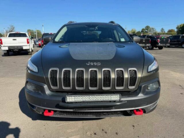 Сірий Джип Cherokee, об'ємом двигуна 2.4 л та пробігом 75 тис. км за 3250 $, фото 1 на Automoto.ua