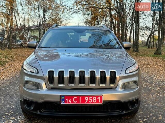 Джип Cherokee 2015 у Ахтырке на Automoto.ua Сірий Джип Cherokee, об'ємом двигуна 2.4 л та пробігом 145 тис. км за 11850 $, фото 10 на Automoto.ua
