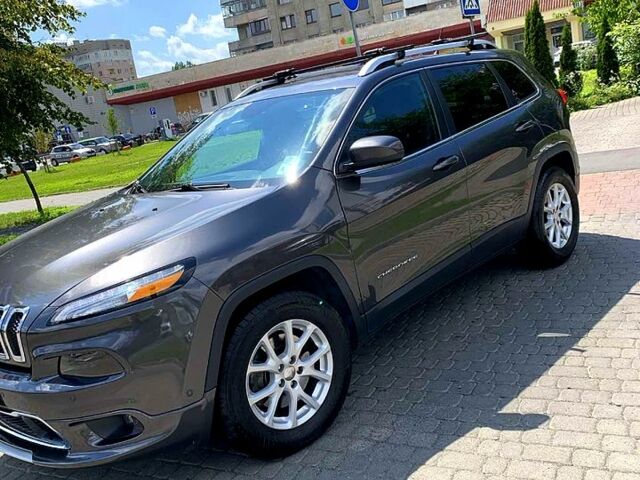 Сірий Джип Cherokee, об'ємом двигуна 2.4 л та пробігом 167 тис. км за 13500 $, фото 1 на Automoto.ua