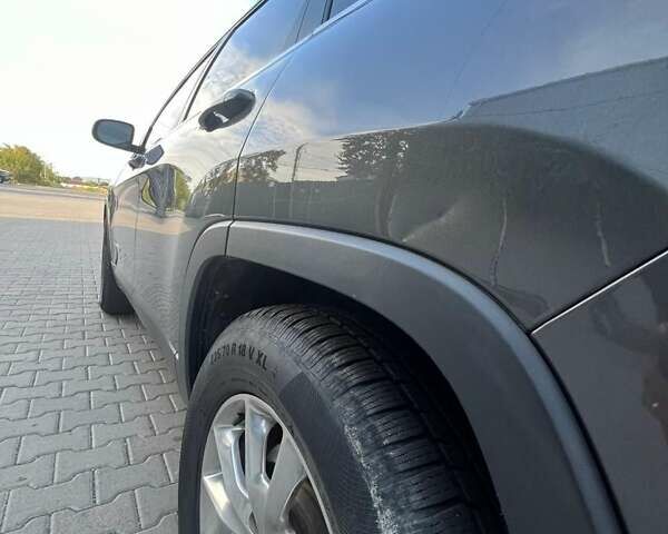 Серый Джип Чероки, объемом двигателя 2.36 л и пробегом 186 тыс. км за 15700 $, фото 88 на Automoto.ua