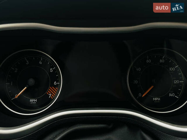 Серый Джип Чероки, объемом двигателя 2.36 л и пробегом 169 тыс. км за 12600 $, фото 26 на Automoto.ua