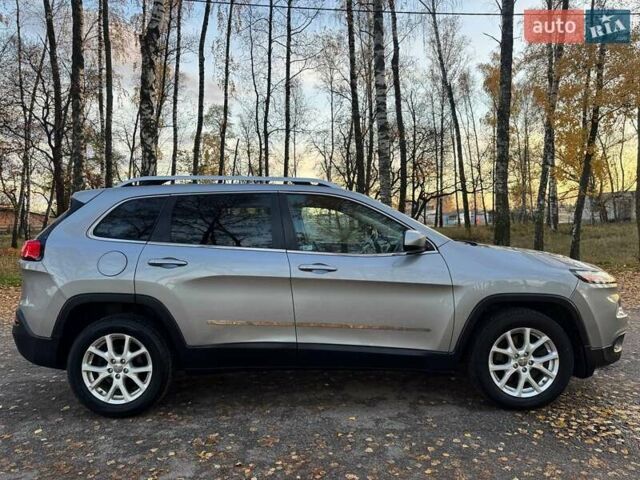 Джип Cherokee 2015 у Ахтырке на Automoto.ua Сірий Джип Cherokee, об'ємом двигуна 2.4 л та пробігом 145 тис. км за 11850 $, фото 3 на Automoto.ua