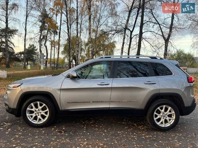 Джип Cherokee 2015 у Ахтырке на Automoto.ua Сірий Джип Cherokee, об'ємом двигуна 2.4 л та пробігом 145 тис. км за 11850 $, фото 4 на Automoto.ua