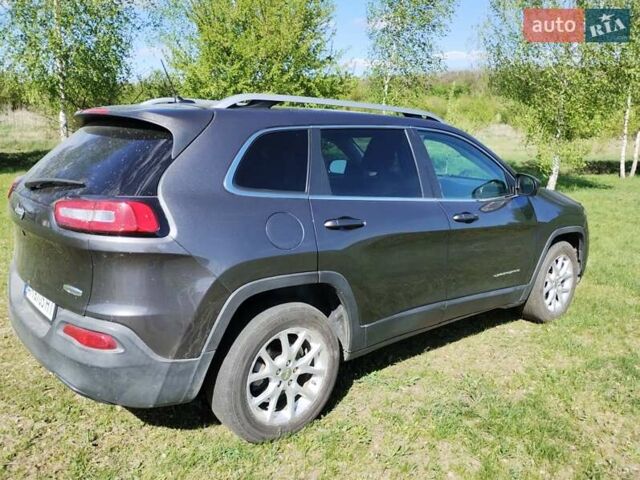 Серый Джип Чероки, объемом двигателя 2.36 л и пробегом 132 тыс. км за 12100 $, фото 4 на Automoto.ua