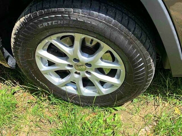 Сірий Джип Cherokee, об'ємом двигуна 2.4 л та пробігом 167 тис. км за 13500 $, фото 10 на Automoto.ua