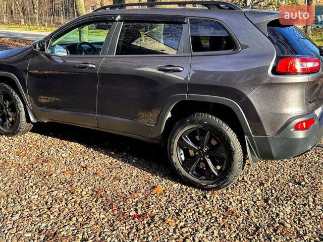 Сірий Джип Cherokee, об'ємом двигуна 2.36 л та пробігом 146 тис. км за 14500 $, фото 20 на Automoto.ua