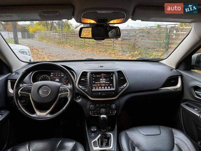 Сірий Джип Cherokee, об'ємом двигуна 3.2 л та пробігом 224 тис. км за 12290 $, фото 27 на Automoto.ua