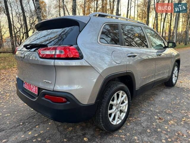Джип Cherokee 2015 у Ахтырке на Automoto.ua Сірий Джип Cherokee, об'ємом двигуна 2.4 л та пробігом 145 тис. км за 11850 $, фото 24 на Automoto.ua