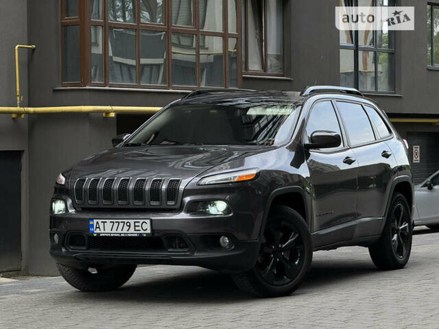 Сірий Джип Cherokee, об'ємом двигуна 2.36 л та пробігом 142 тис. км за 13500 $, фото 10 на Automoto.ua