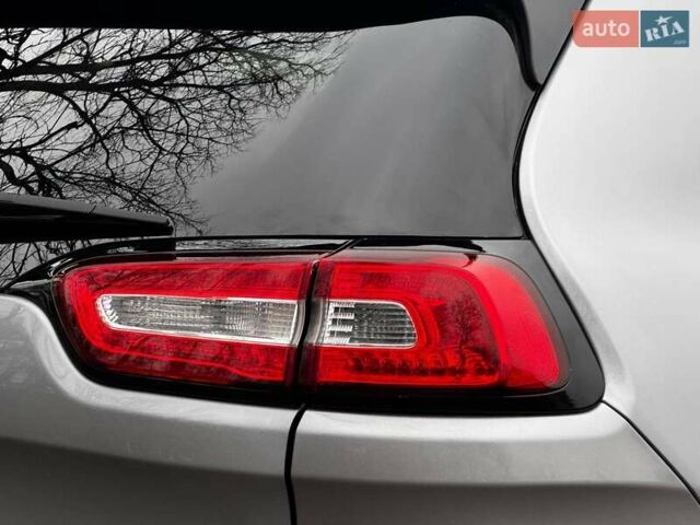 Сірий Джип Cherokee, об'ємом двигуна 2.36 л та пробігом 140 тис. км за 11852 $, фото 14 на Automoto.ua