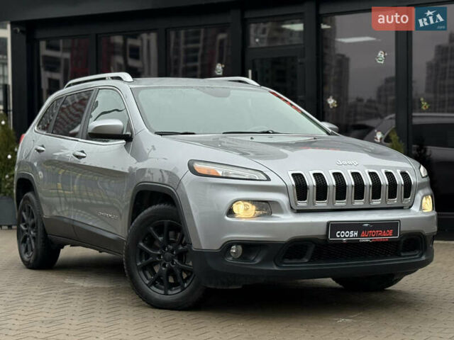 Сірий Джип Cherokee, об'ємом двигуна 2.36 л та пробігом 190 тис. км за 12000 $, фото 1 на Automoto.ua