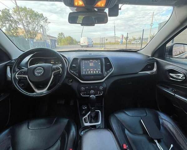 Серый Джип Чероки, объемом двигателя 2.36 л и пробегом 186 тыс. км за 15700 $, фото 89 на Automoto.ua