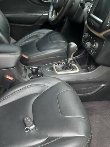 Серый Джип Чероки, объемом двигателя 2.36 л и пробегом 125 тыс. км за 15500 $, фото 8 на Automoto.ua