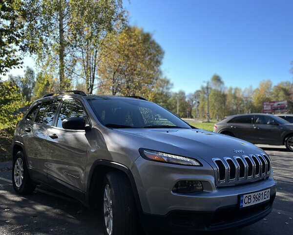 Сірий Джип Cherokee, об'ємом двигуна 2.36 л та пробігом 134 тис. км за 12200 $, фото 1 на Automoto.ua