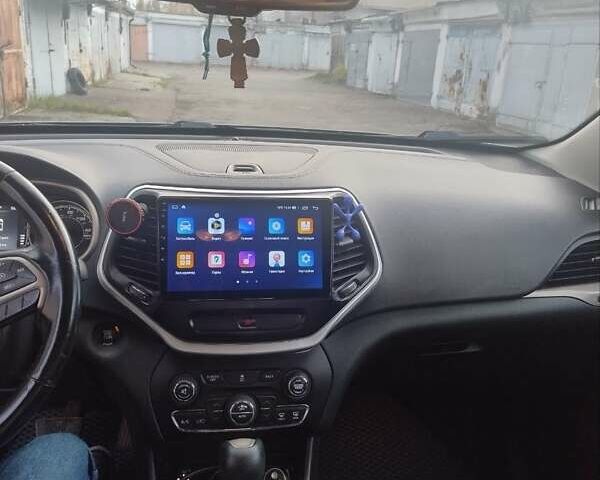 Серый Джип Чероки, объемом двигателя 2.4 л и пробегом 177 тыс. км за 12400 $, фото 10 на Automoto.ua