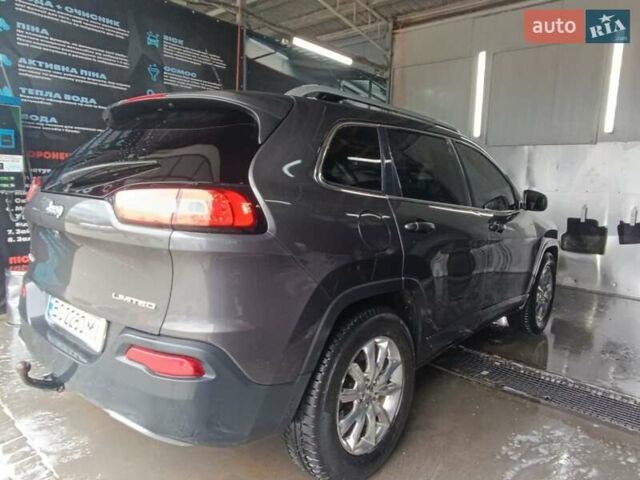 Серый Джип Чероки, объемом двигателя 2.36 л и пробегом 186 тыс. км за 15700 $, фото 42 на Automoto.ua