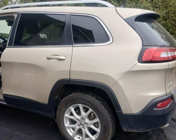 Сірий Джип Cherokee, об'ємом двигуна 2.36 л та пробігом 227 тис. км за 12500 $, фото 3 на Automoto.ua