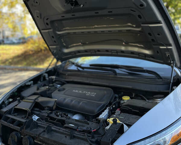 Сірий Джип Cherokee, об'ємом двигуна 2.36 л та пробігом 134 тис. км за 12200 $, фото 6 на Automoto.ua