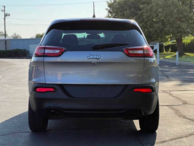 Сірий Джип Cherokee, об'ємом двигуна 2.4 л та пробігом 71 тис. км за 5800 $, фото 6 на Automoto.ua