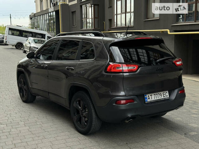 Сірий Джип Cherokee, об'ємом двигуна 2.36 л та пробігом 142 тис. км за 13500 $, фото 3 на Automoto.ua