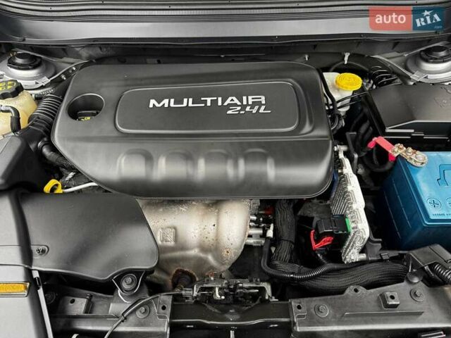 Сірий Джип Cherokee, об'ємом двигуна 2.36 л та пробігом 140 тис. км за 11852 $, фото 40 на Automoto.ua