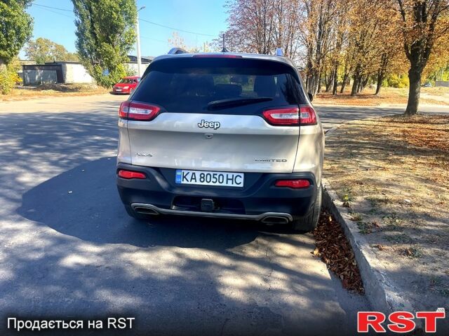 Серый Джип Чероки, объемом двигателя 3.2 л и пробегом 162 тыс. км за 15600 $, фото 5 на Automoto.ua