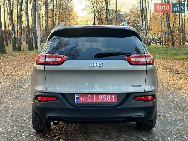 Джип Cherokee 2015 у Ахтырке на Automoto.ua Сірий Джип Cherokee, об'ємом двигуна 2.4 л та пробігом 145 тис. км за 11850 $, фото 18 на Automoto.ua