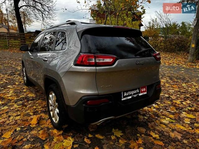 Сірий Джип Cherokee, об'ємом двигуна 3.2 л та пробігом 224 тис. км за 12290 $, фото 7 на Automoto.ua