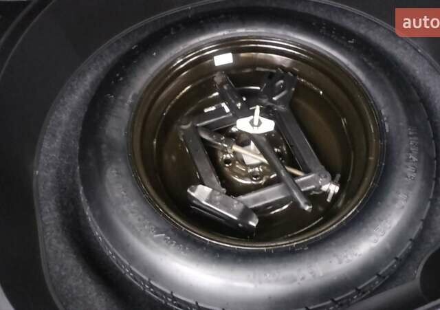 Сірий Джип Cherokee, об'ємом двигуна 2.36 л та пробігом 184 тис. км за 12500 $, фото 25 на Automoto.ua