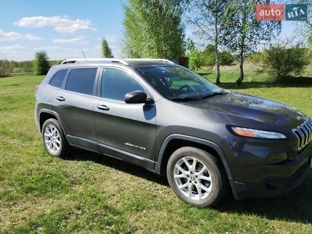 Серый Джип Чероки, объемом двигателя 2.36 л и пробегом 132 тыс. км за 12100 $, фото 2 на Automoto.ua