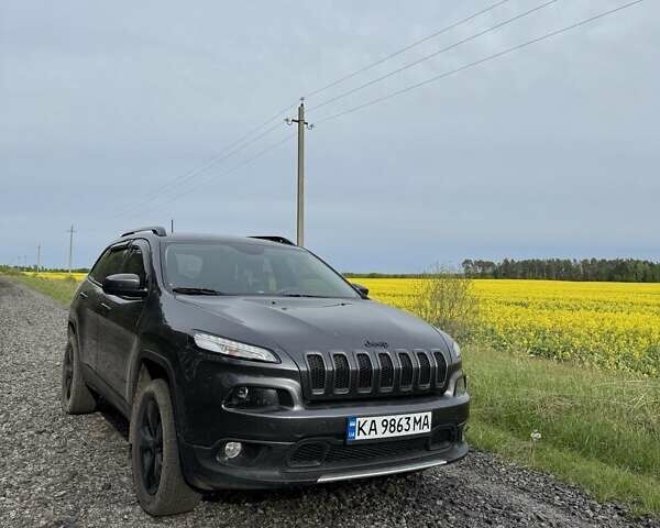 Серый Джип Чероки, объемом двигателя 3.2 л и пробегом 208 тыс. км за 14600 $, фото 4 на Automoto.ua