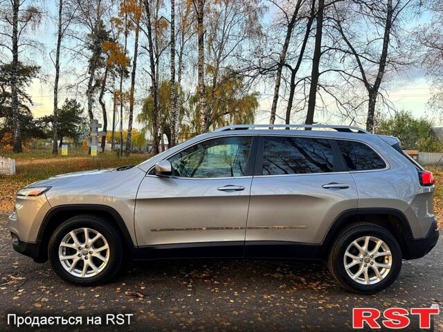 Джип Cherokee 2015 у Ахтырке на Automoto.ua Сірий Джип Cherokee, об'ємом двигуна 2.4 л та пробігом 150 тис. км за 11850 $, фото 2 на Automoto.ua