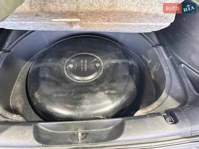 Сірий Джип Cherokee, об'ємом двигуна 2.36 л та пробігом 146 тис. км за 14500 $, фото 6 на Automoto.ua