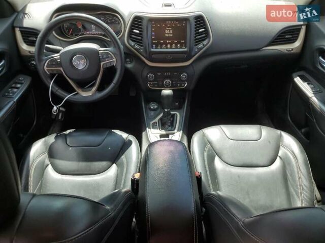 Сірий Джип Cherokee, об'ємом двигуна 3.24 л та пробігом 147 тис. км за 1600 $, фото 7 на Automoto.ua
