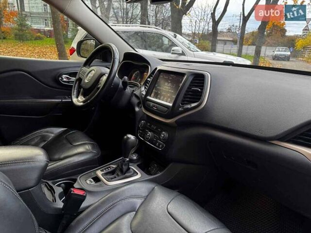 Сірий Джип Cherokee, об'ємом двигуна 3.2 л та пробігом 224 тис. км за 12290 $, фото 29 на Automoto.ua