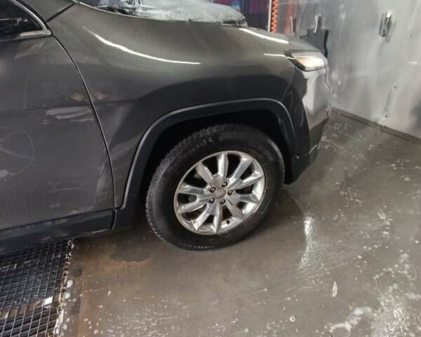 Серый Джип Чероки, объемом двигателя 2.36 л и пробегом 186 тыс. км за 15700 $, фото 40 на Automoto.ua