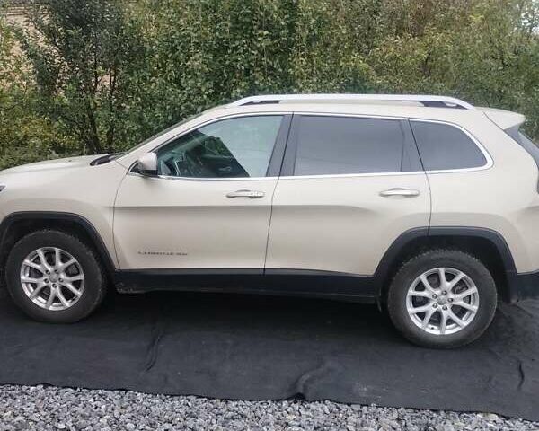 Сірий Джип Cherokee, об'ємом двигуна 2.36 л та пробігом 227 тис. км за 12500 $, фото 6 на Automoto.ua