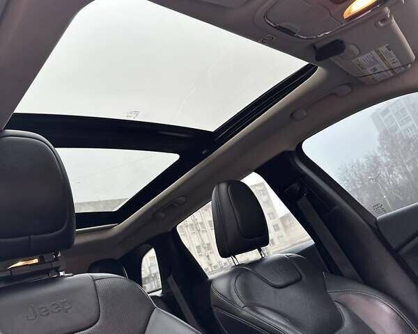 Серый Джип Чероки, объемом двигателя 3.24 л и пробегом 195 тыс. км за 14800 $, фото 24 на Automoto.ua