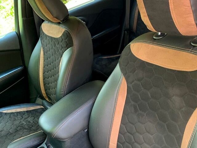 Сірий Джип Cherokee, об'ємом двигуна 2.4 л та пробігом 167 тис. км за 13500 $, фото 9 на Automoto.ua