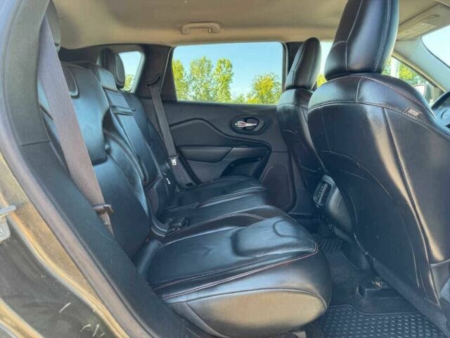 Сірий Джип Cherokee, об'ємом двигуна 2.4 л та пробігом 75 тис. км за 3250 $, фото 11 на Automoto.ua