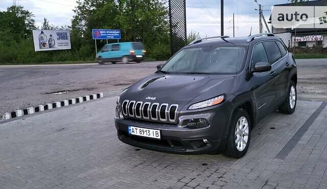 Сірий Джип Cherokee, об'ємом двигуна 2.36 л та пробігом 148 тис. км за 12900 $, фото 6 на Automoto.ua