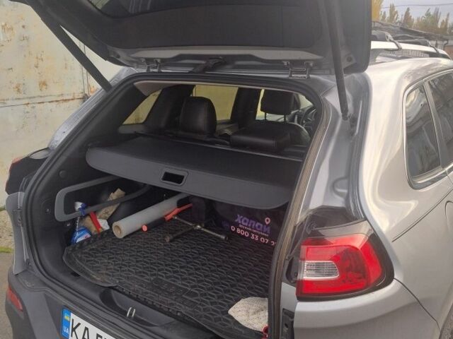 Сірий Джип Cherokee, об'ємом двигуна 2.4 л та пробігом 177 тис. км за 12400 $, фото 16 на Automoto.ua