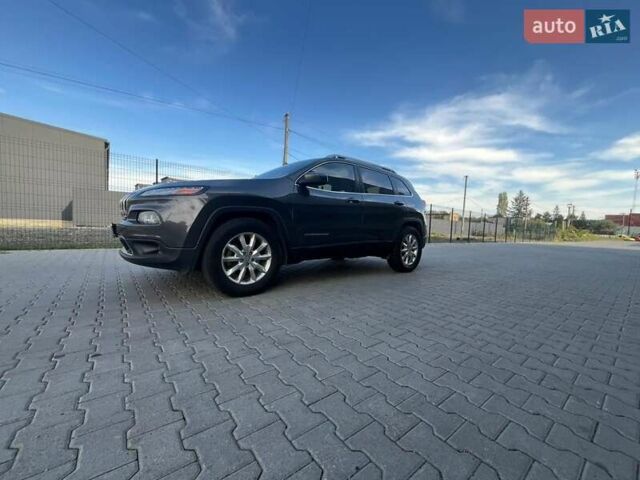 Серый Джип Чероки, объемом двигателя 2.36 л и пробегом 186 тыс. км за 15700 $, фото 80 на Automoto.ua